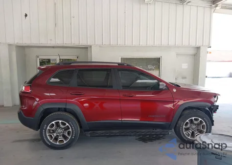 2021 Jeep Cherokee Trailhawk 4X4 from USA, damaged, VIN 1C4PJMBX8MD218960